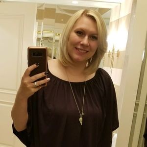 Meet your Posher, Denea